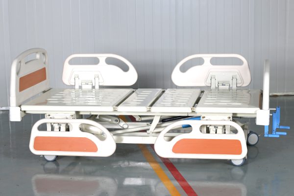 MANUAL PATIENT CARE BED, 2 CRANKS - Image 3